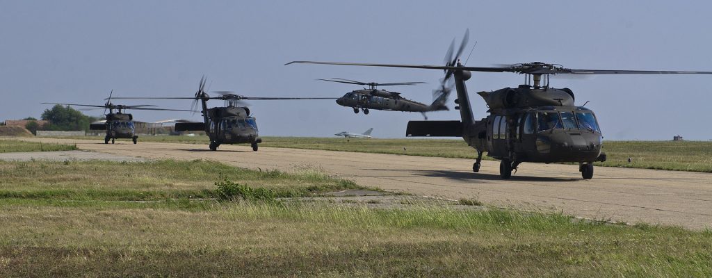 black hawk helicopter